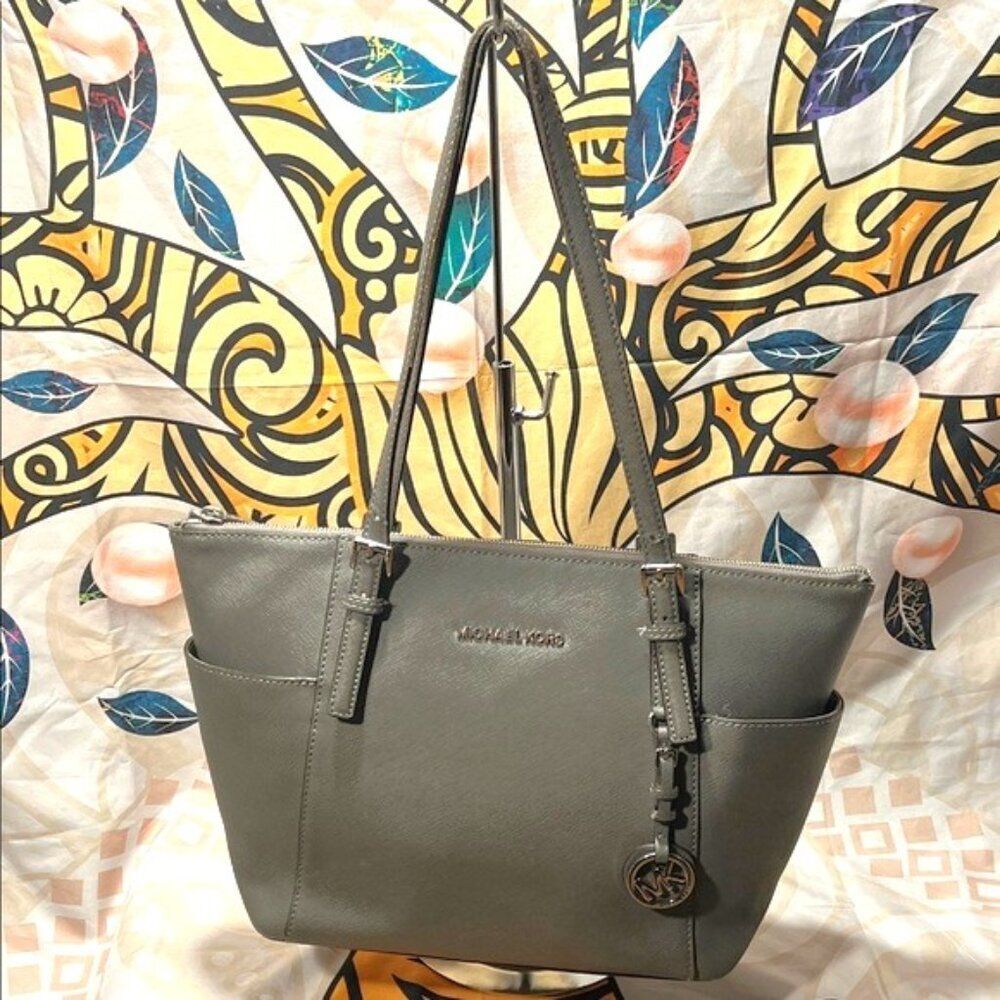 Michael Kors Charlotte Large Saffiano Leather Top-Zip Tote Bag.